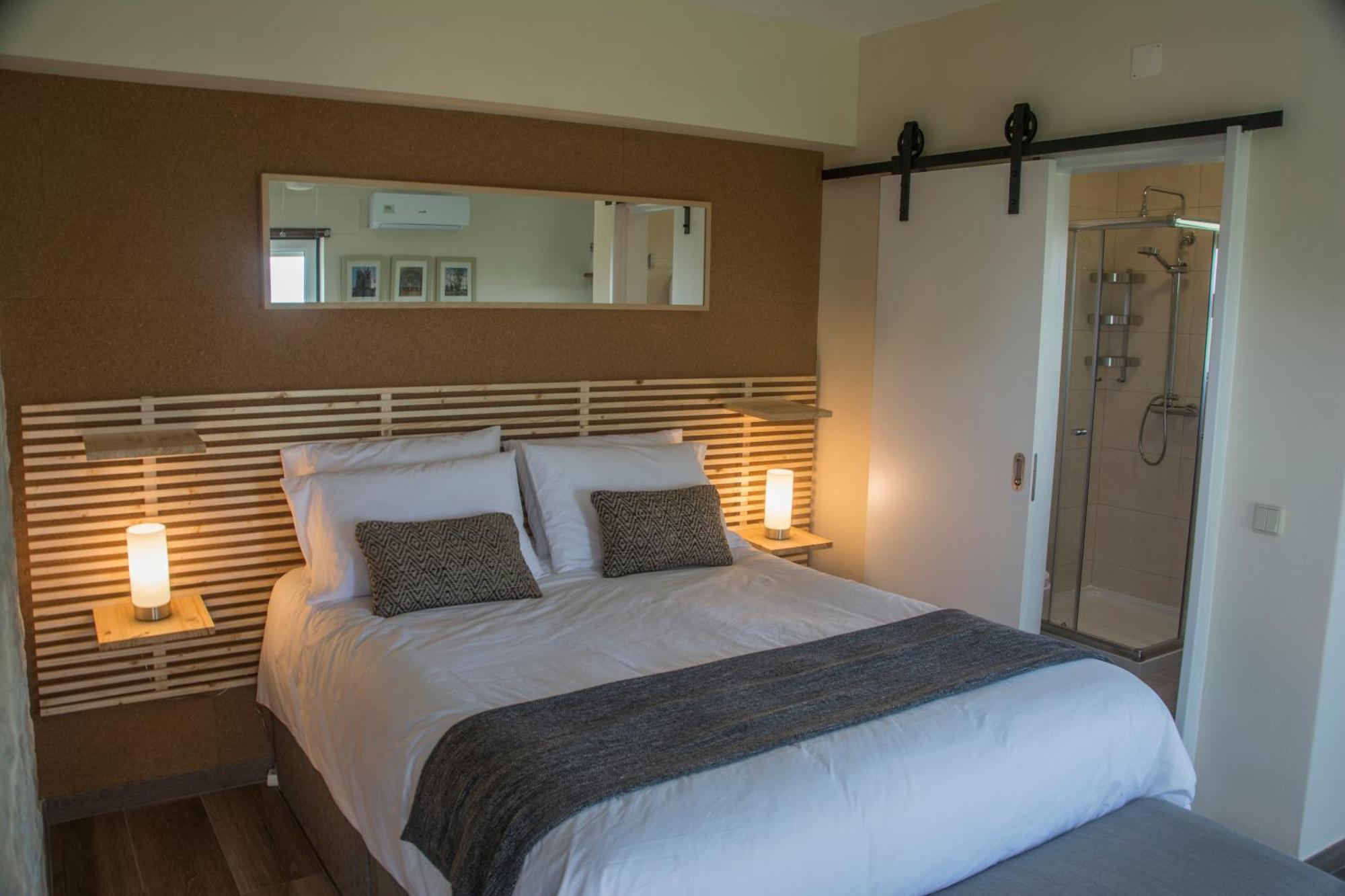 The Fig Boutique Suites Salir de Porto Room photo